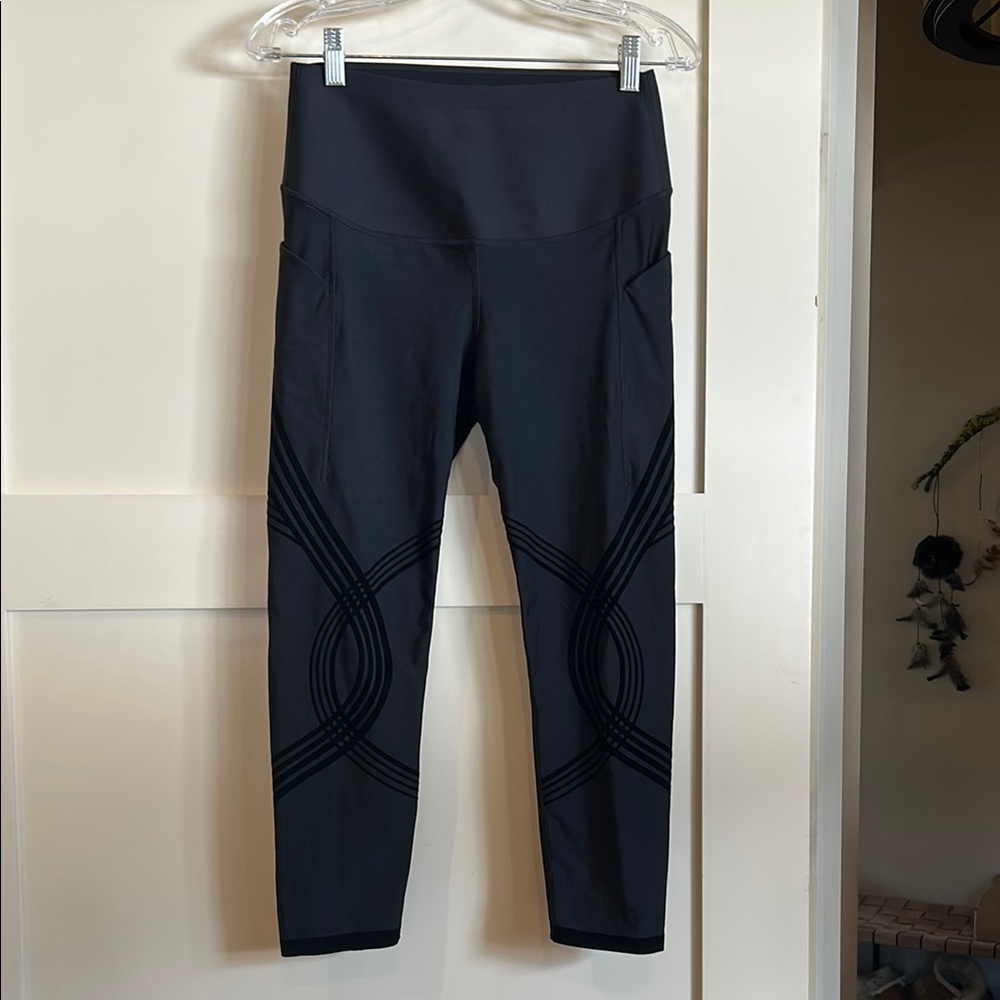 Fanka Chic Black Leggings with Circular Pattern